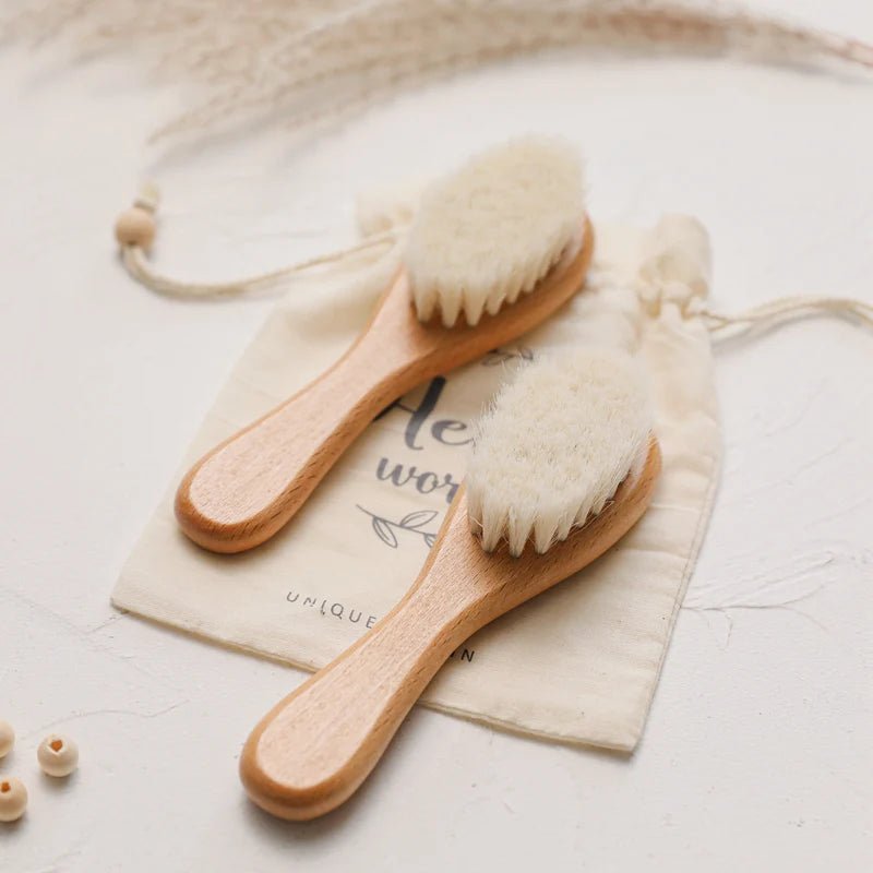 Kit Baby Escova e Pente de Madeira Natural - Brinquedo Montessori #Product_type# - Desenvolvimento infantil