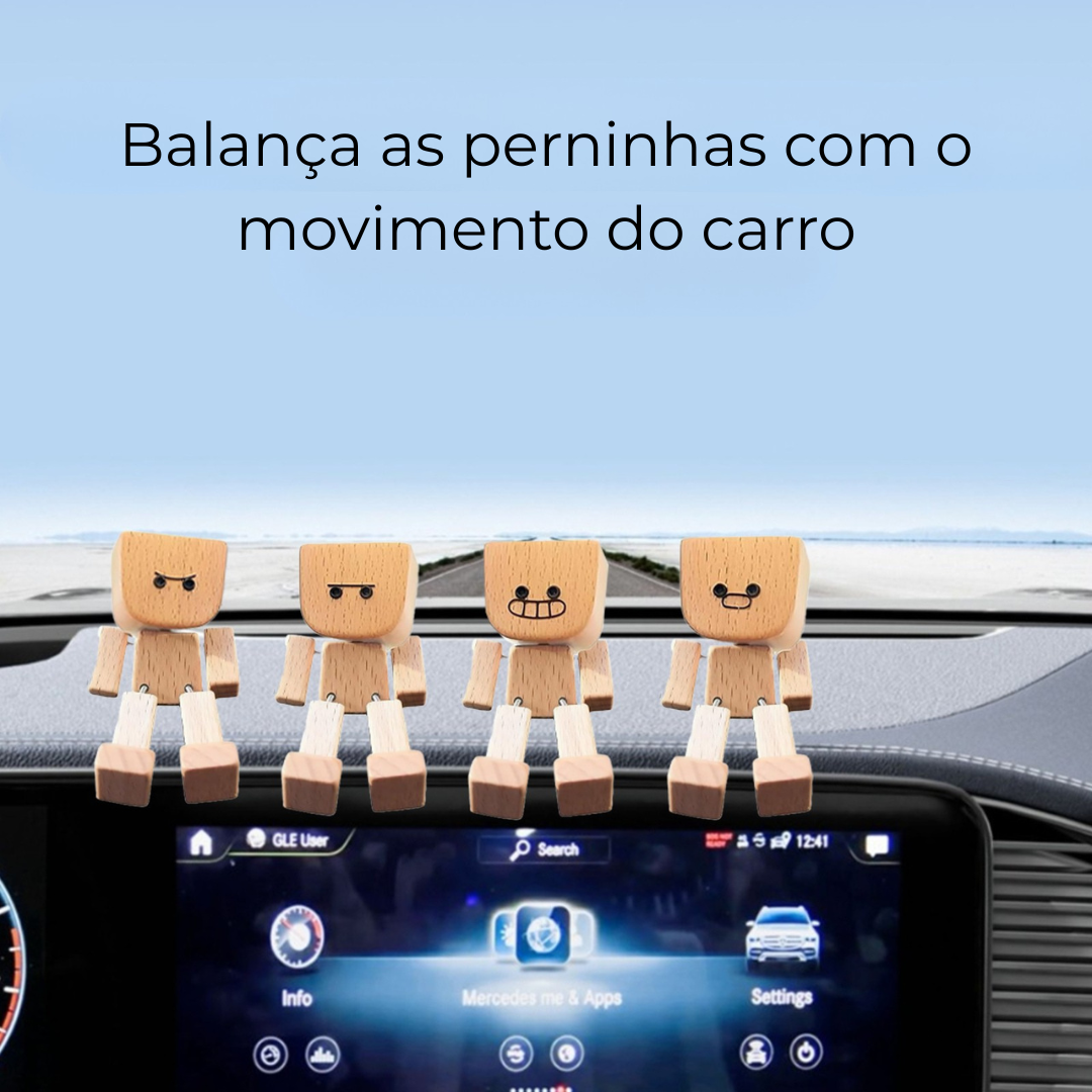 Bonequinho de Madeira Balançante Magnético