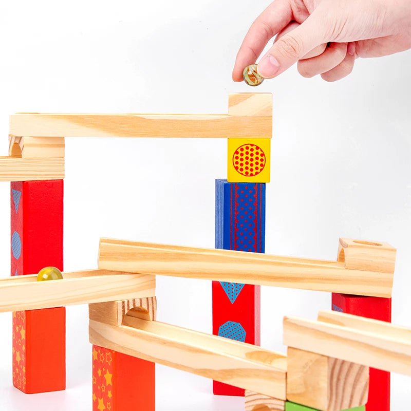 Pista de Bolinhas de Gude - Brinquedo Montessori #Product_type# - Desenvolvimento infantil